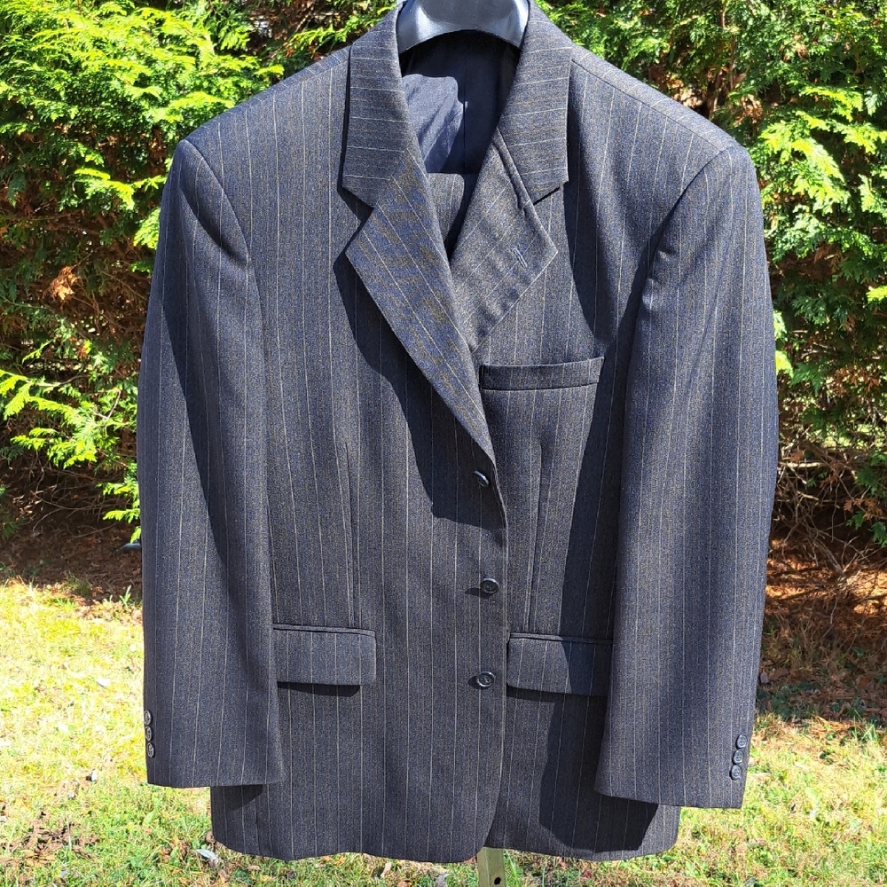 Vanetti Classic Gray Pinstripe Men's Blazer Suit Set